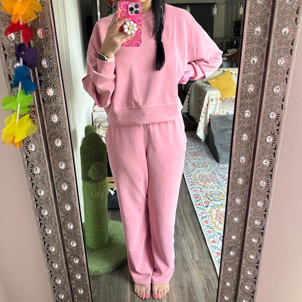 Lululemon Softstreme High-Rise Pant & Perfectly Oversized Cropped Crew Pink Tide - Picture 3 of 16
